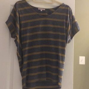 Comfy cotton t-shirt by red haute